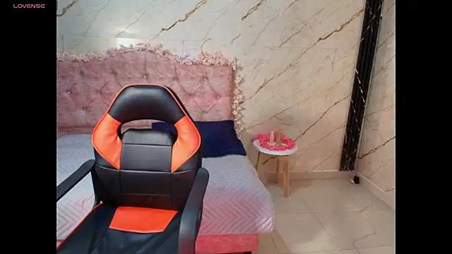 Show de webcam de monserrat_petite