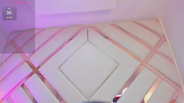 Chatroom XXX en direct de Noa_butterfly_