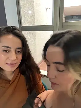 Antonella_Julieta – Naživo XXX chat