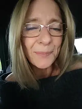 XXX chat uživo modela Sacha_Scorp