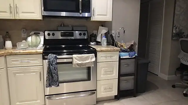 BigGuyMuscle's Live XXX Chat