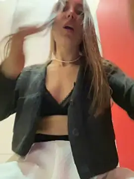 Chat +18 de ICrazyOneIRL ao vivo