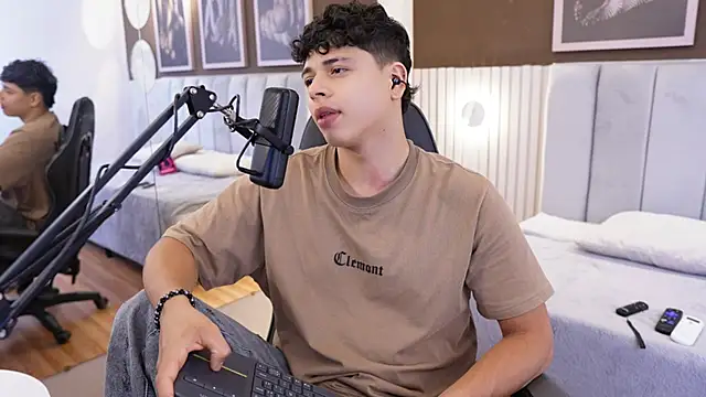 Ethan_occonor's Live XXX Chat