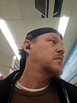 Вебкам-шоу yourMasterisBored