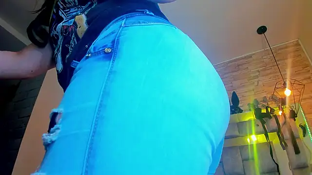 Evangelinejoness_ Adlı Modelin Canlı XXX Sohbeti