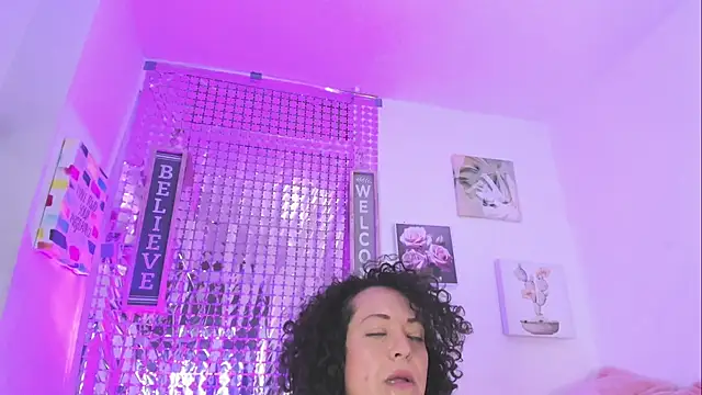 AnaDalila_Latina Chat XXX in diretta