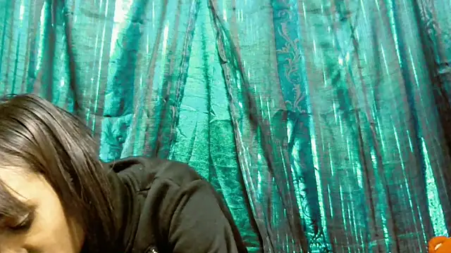 SassyXindian Chat XXX in diretta