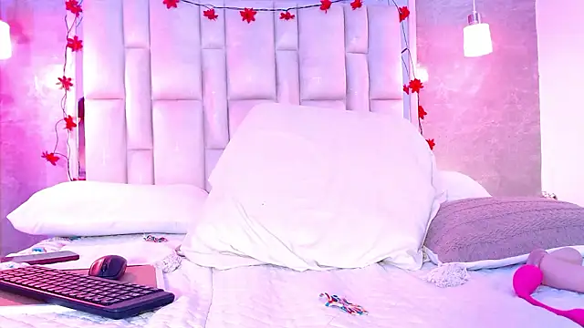 Bella-Sanders: онлайн-секс-чат