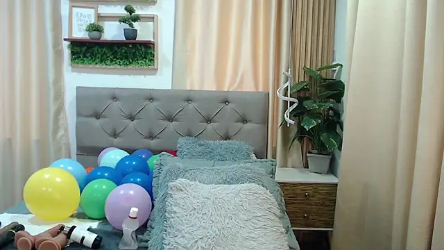 sasi_luna élő XXX-chatje