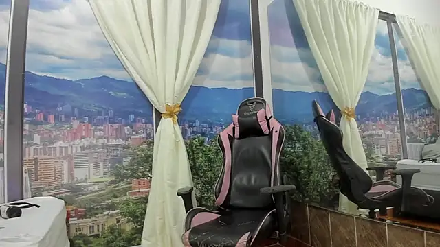 KiraFox1's Live XXX Chat