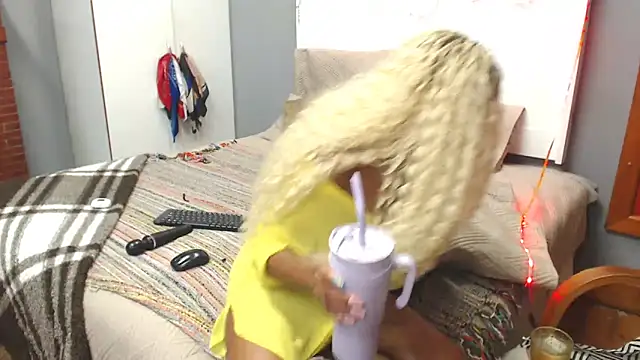 دردشة Kay-Tee الجنسية المباشرة