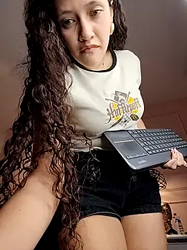 Chat XXX en directo de ArielBlossom___