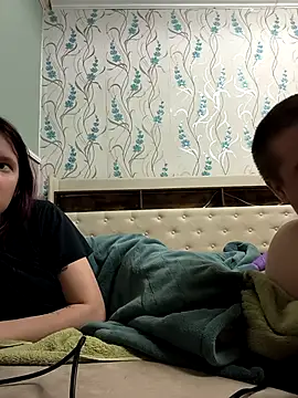 Pokazy przed kamerką – Hot_SkinnyGirl