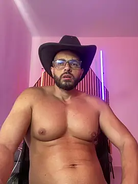 magnumchris: διαδικτυακό σόου στην κάμερα