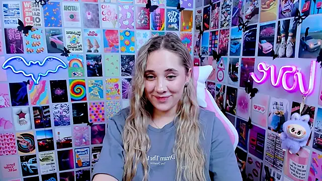 XXX chat uživo modela MiaMilas