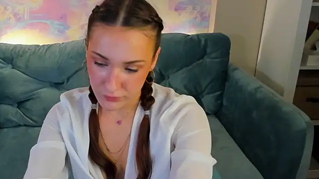 Show modela MirageAnn na web-kameri