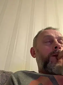 Show modela Frosl na web-kameri