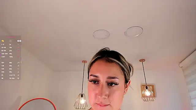 Chat XXX en directo de dina_ride