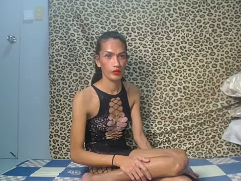 BigCockEricaTs69 在線直播表演