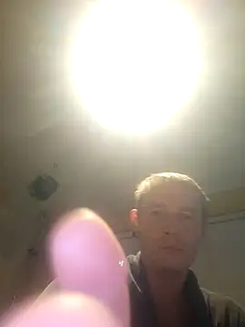 Chatroom XXX en direct de piercingpik