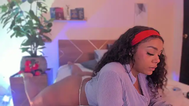 Pokazy przed kamerką – YariRose