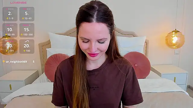 MonaRicci's Live XXX Chat