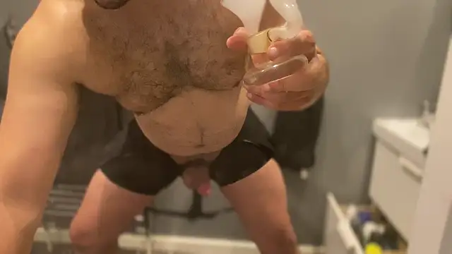 Czat XXX na żywo – CloudyMuscleBeefy