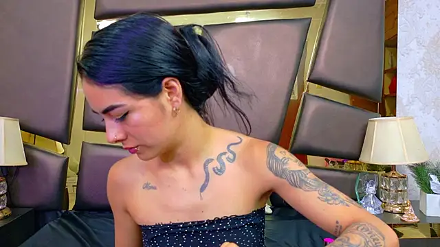 NicoleEsposito 即時 XXX 聊天