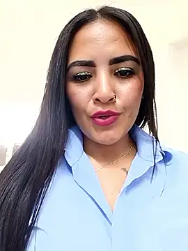 MAYE__13's Webcam Show