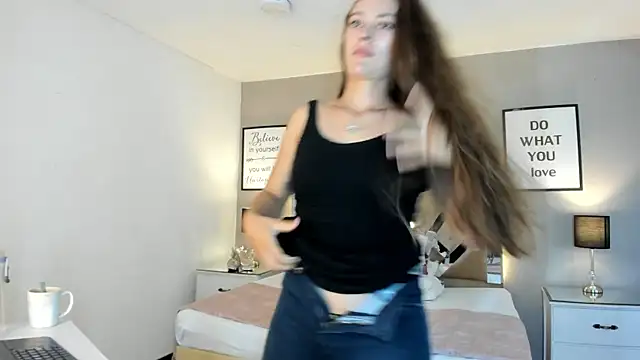 cellestehot 即時 XXX 聊天