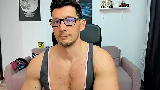 BrutusK08 Chat XXX live