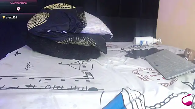 แชท XXX สดของ charlotte_brawn