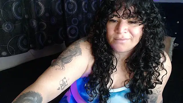 ANGELIQUE_KLANE Adlı Modelin Canlı XXX Sohbeti