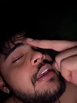 XXX chat uživo modela Hornybeardguy