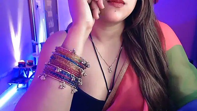 دردشة Mitikaa الجنسية المباشرة