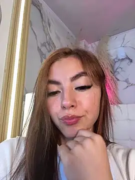 Онлайн чат XXX __Nahomy