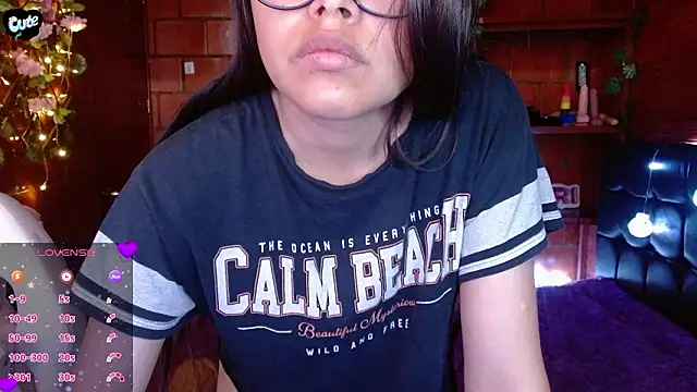 MidoriQuiinn live XXX chat