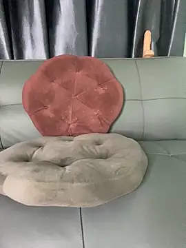 XXX chat uživo modela Ly_Chuppy