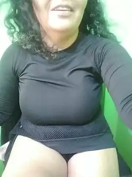 Amarantha25 élő XXX-chatje