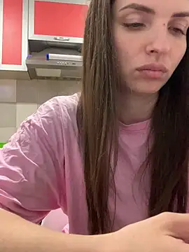 SeducingYoghourt Adlı Modelin Canlı XXX Sohbeti