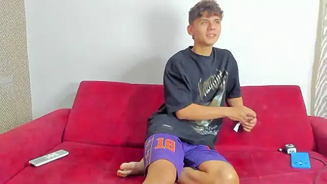 Chat +18 de willy_sexxx18 ao vivo