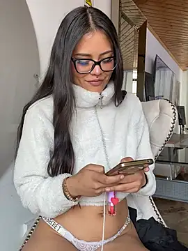 Cloe_pink1 现场XXX聊天