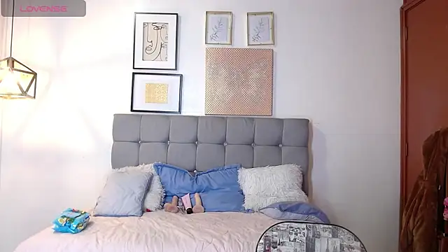 _naomi_s Chat XXX in diretta