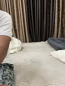 vickyandtania: απευθείας συνομιλία ΧΧΧ