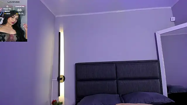 lilith_petit_'s Live XXX Chat