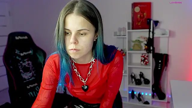 Chatroom XXX en direct de QueenAliceX