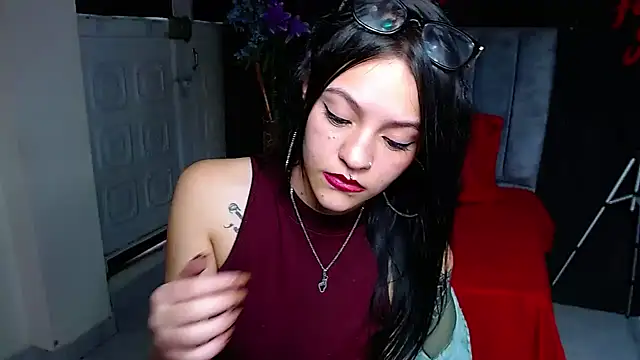 Violettasquirt – Live XXX-chat