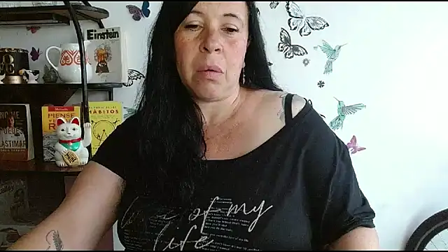 LauraMallioniのライブXXXチャット