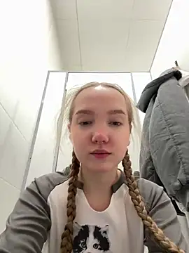 bambi_lu's Live XXX Chat