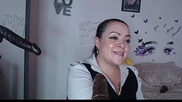 Chat +18 de LIila28six ao vivo